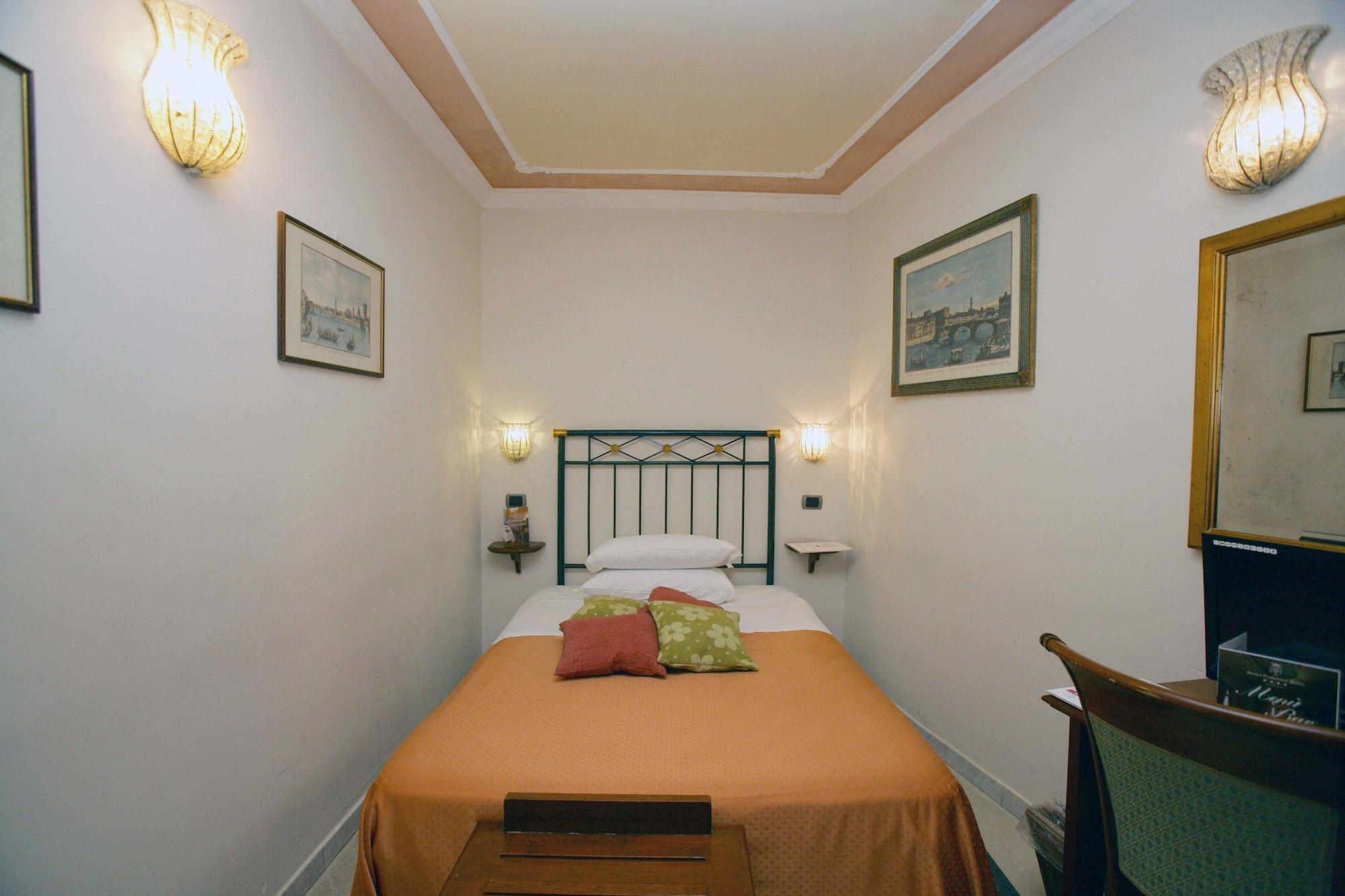 Domus Florentiae Hotel Флоренція Екстер'єр фото
