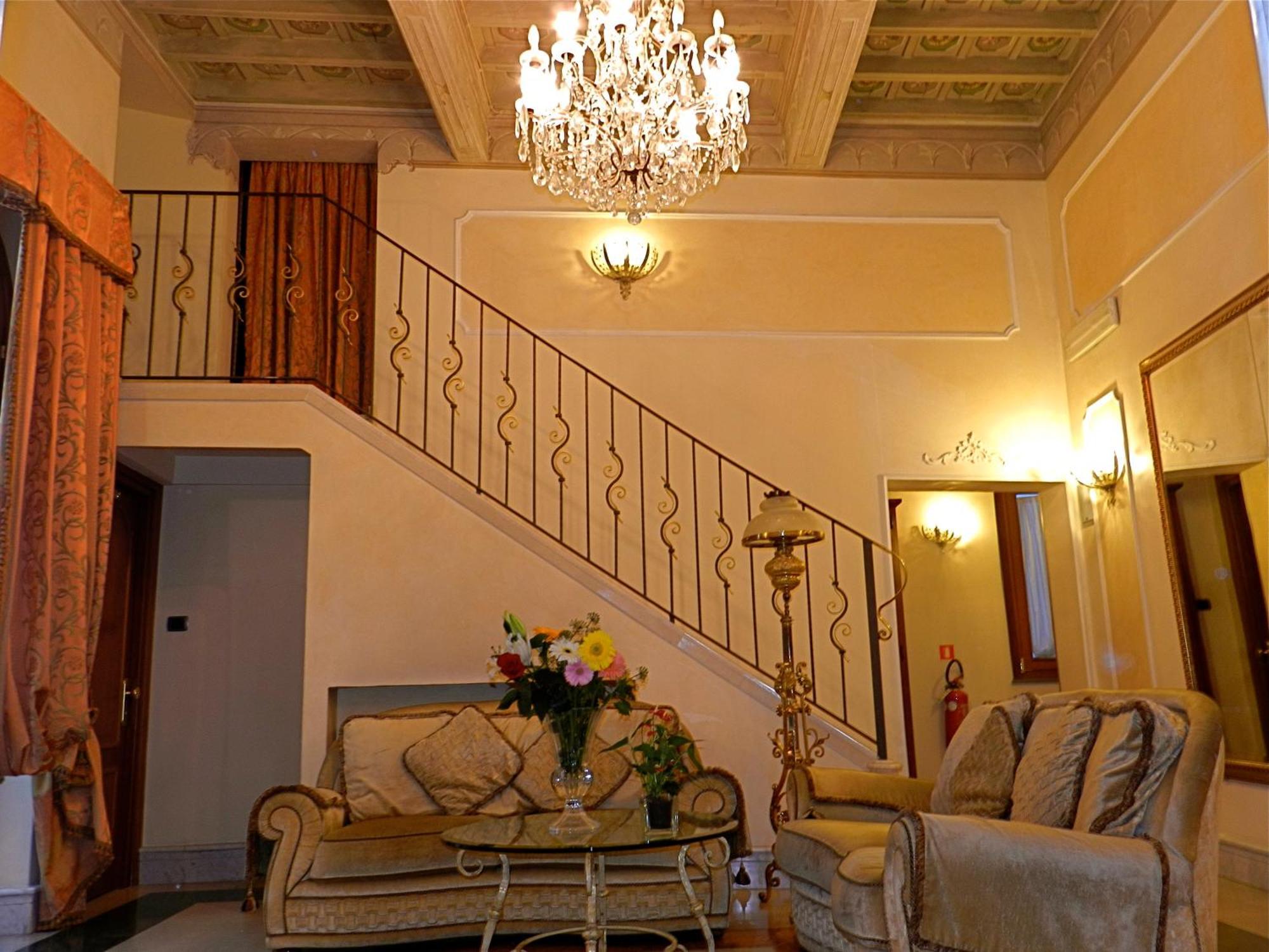Domus Florentiae Hotel Флоренція Екстер'єр фото