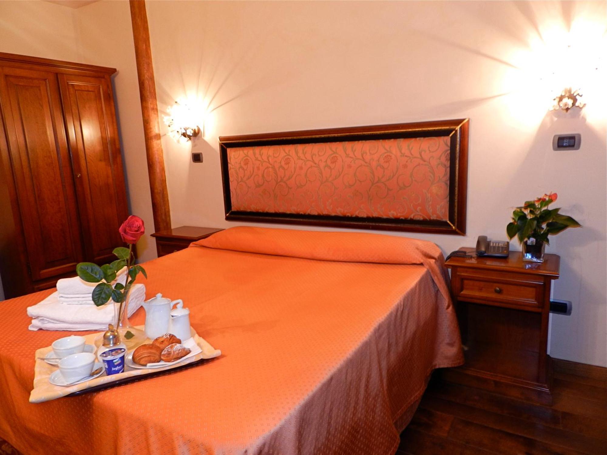 Domus Florentiae Hotel Флоренція Екстер'єр фото