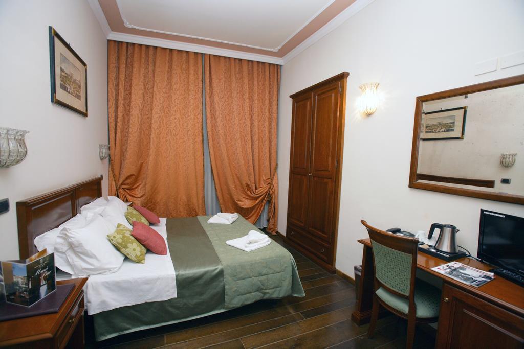 Domus Florentiae Hotel Флоренція Екстер'єр фото